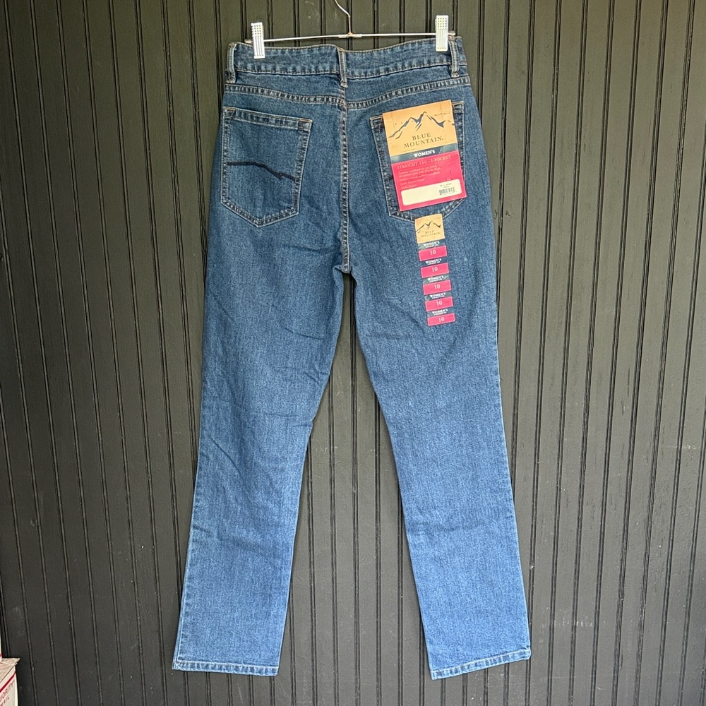 Blue Mountain Classic Straight Leg Women's Jeans - Picture 2 of 5